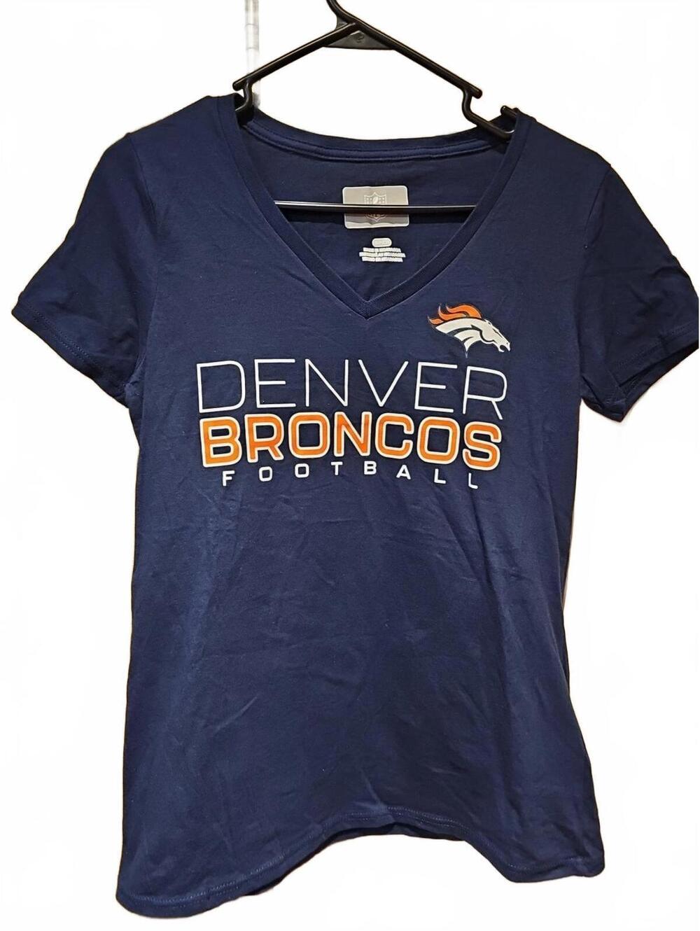 NFL Team Apparel Denver Broncos V Neck T shirt Women’s Sz Small Blue 